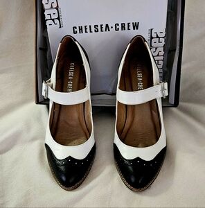 Chelsea Crew Mandy black and white size 8